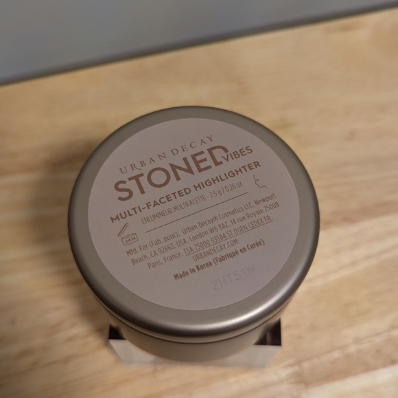 Urban Decay Stoned Vibes Limited Edition Multi-Faceted Highlighter Discontinued - Picture 3 of 4